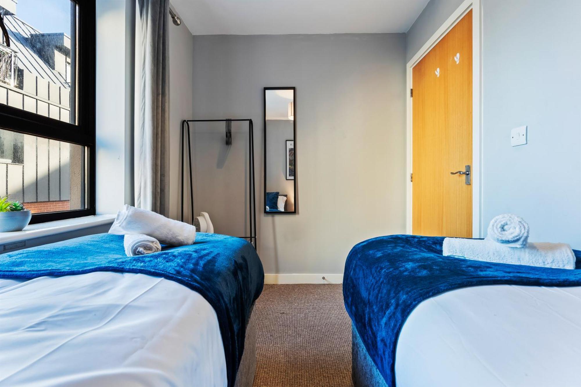 Julie's 2 Bed Wilson St *
